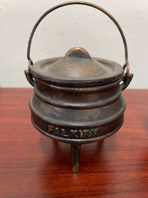 RARE - set of two vintage FALKIRK cast iron potjie pots