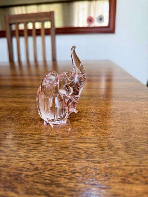 VINTAGE HANDBLOWN MURANO GLASS - PINK ELEPHANT