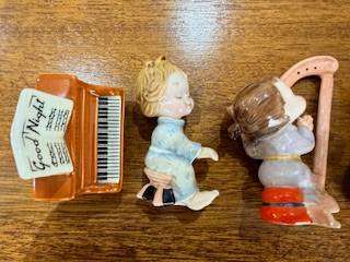 RARE - Beswick "GOOD NIGHT" Boys Choir