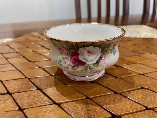 Royal Albert Celebration Sugar Bowl