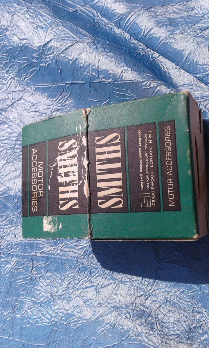 Smiths motor accessory.  Guage.