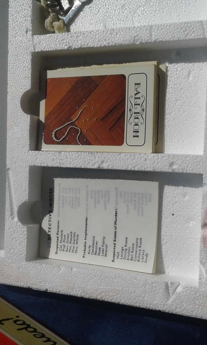 Cluedo The Great Detective Game.  Tweetalige Reels.  Waddingtons.  8-Adult.  Players 2-6.