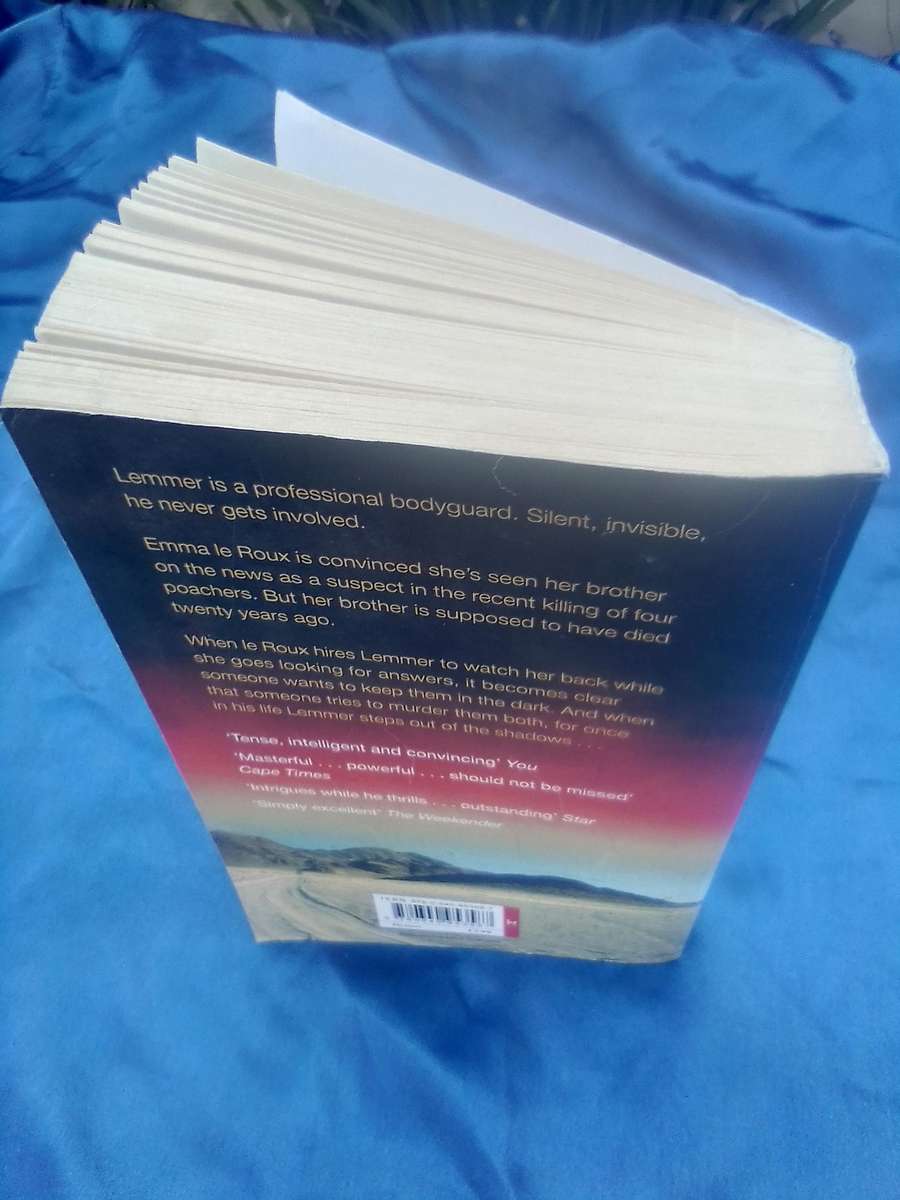 `Blood Safari"  Deon Meyer   Soft cover.