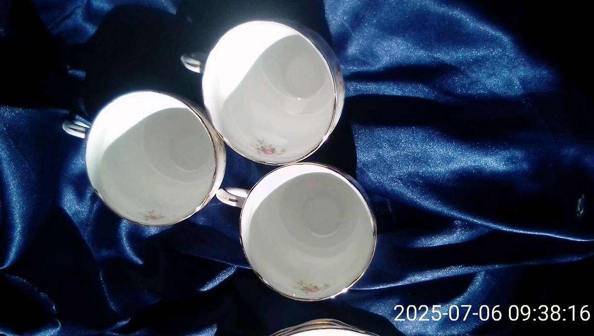 Duchess teacups only joblot.   Condition:. Excellent.