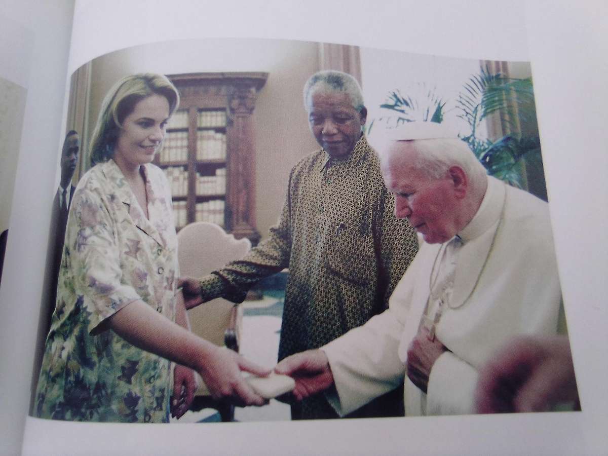 "Good morning, Mr. Mandela"  Zelda la Grange.  Soft cover.