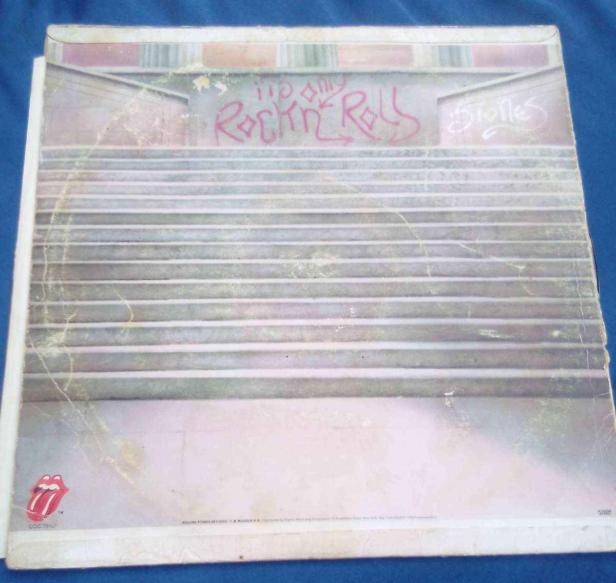 L.P.  The Rolling Stones.  It's Only Rock n Roll. . Cover: Good.  L.P.:Very good.