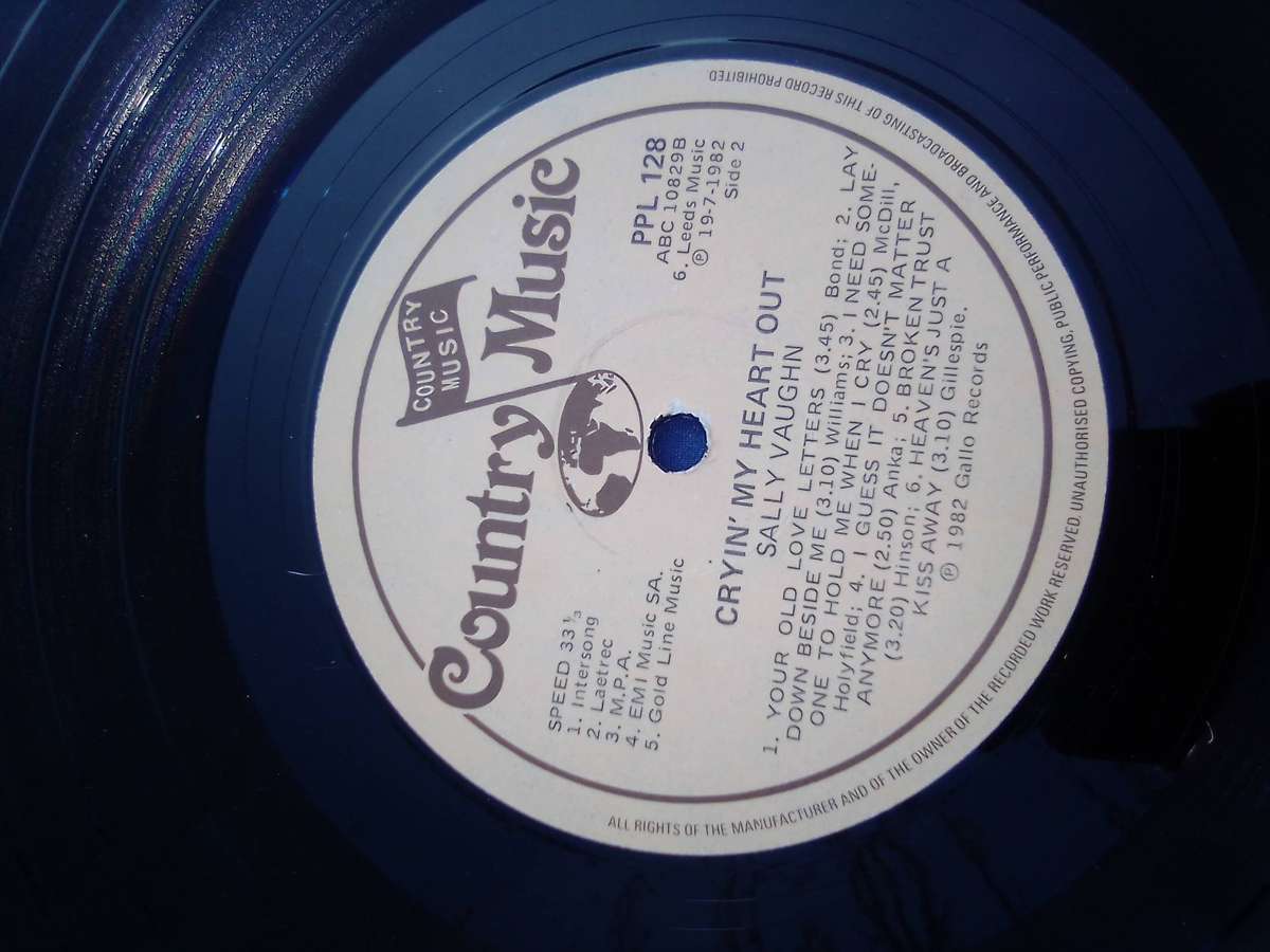 L.P.  Crying My Heart . Sally Vaughn. Cover: Very good.  L.P.:Very good.