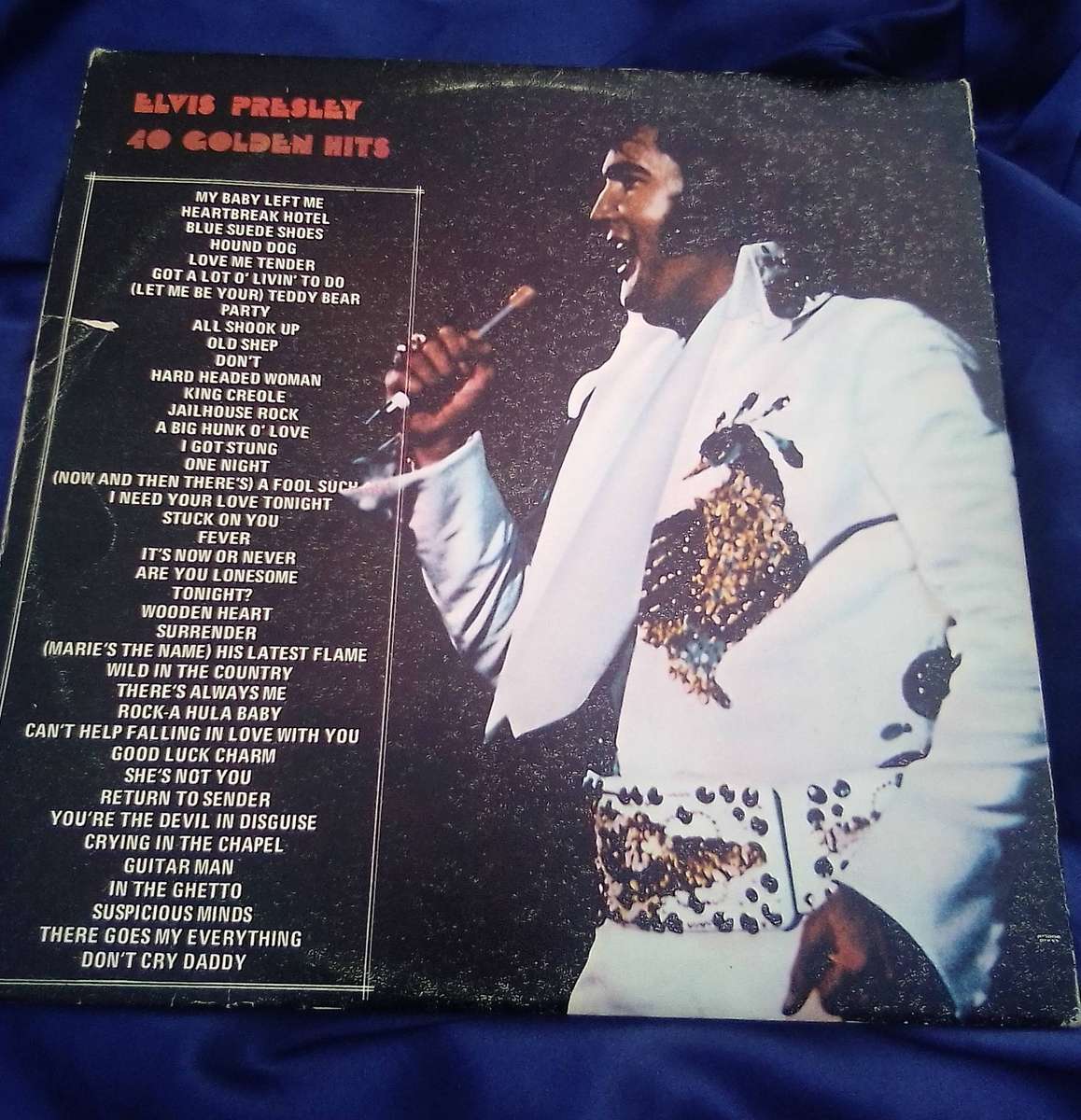 L.P.  "Elvis Presley". 40 Golden Hits.  Double LP   Cover: Good. L.P.: Good.
