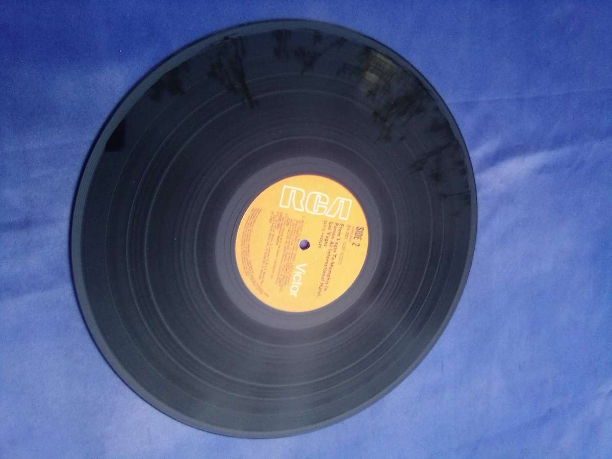 L.P. Vinyl Record. Elvis in Person at the International Hotel. Back in Memphis.  Double L P.  VG+ VG