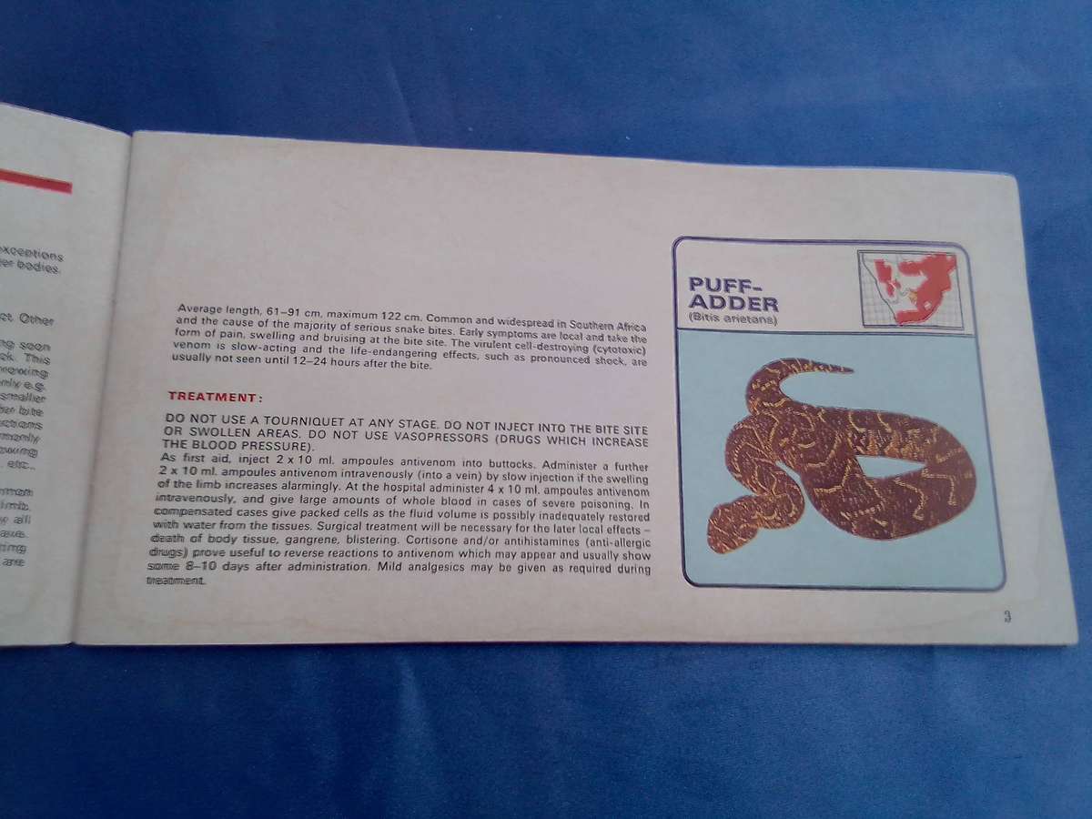 " Gevaarlike Slamge/Dangerous Snakes"   Soft cover.