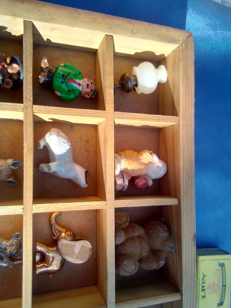 Printer's-tray (small 400x300) c/w ornaments