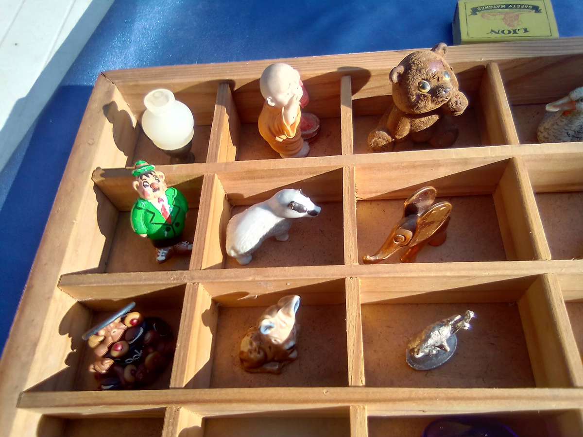 Printer's-tray (small 400x300) c/w ornaments