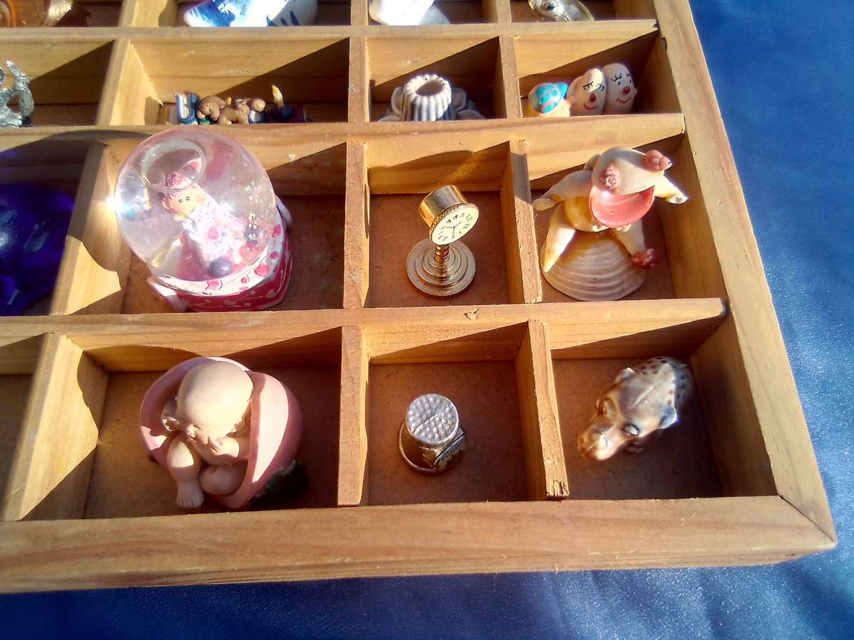 Printer's-tray (small 400x300) c/w ornaments