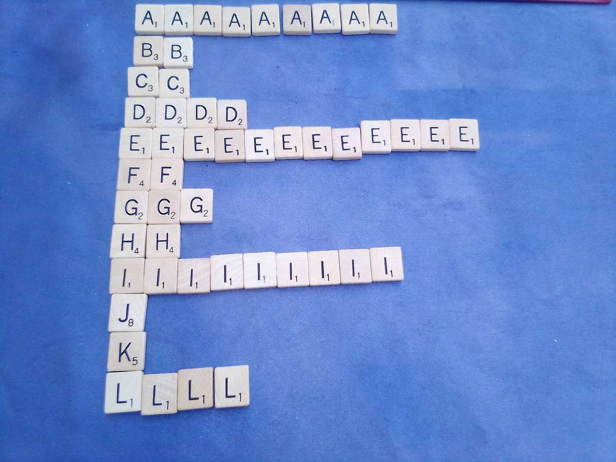 Retro Scrabble game.  Complete.  Wooden racks.