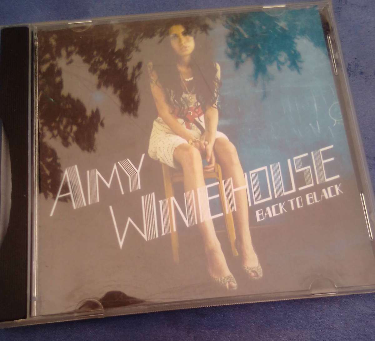 CD. Amy Winehouse.  Back to Black.