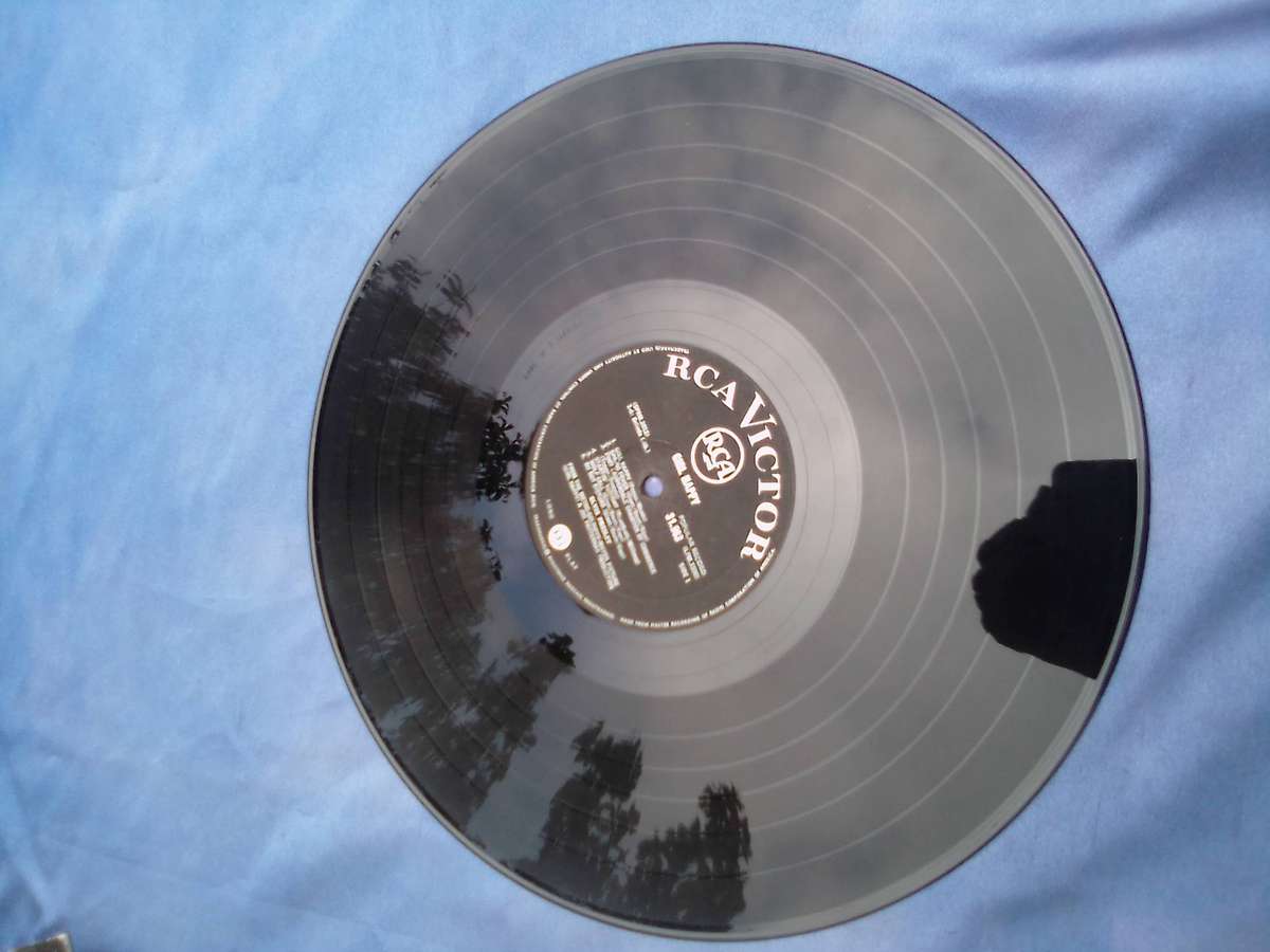 L.P.  Elvis.  Girl Happy.  VG  VG