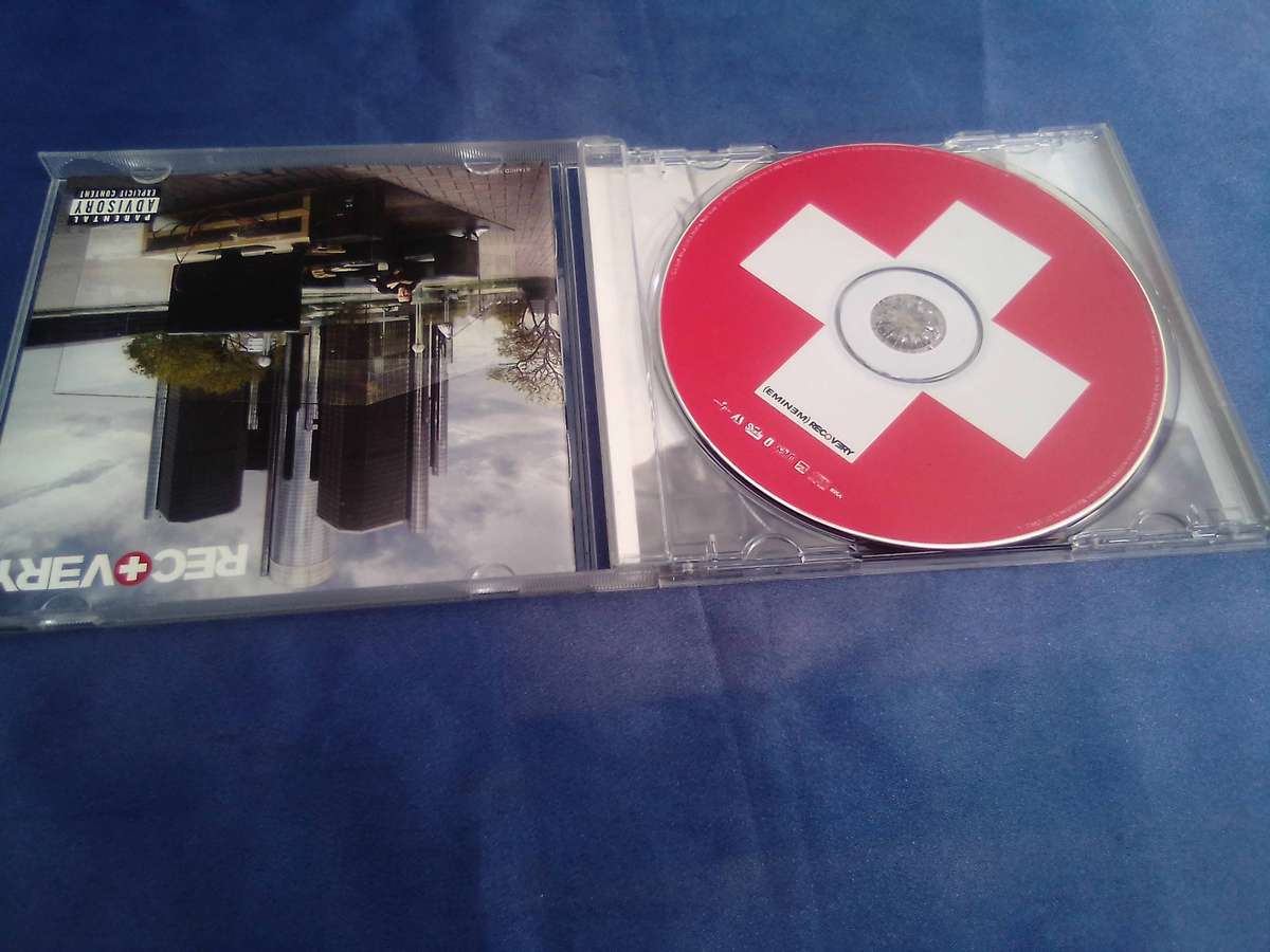 CD. Eminem.  Recovery.