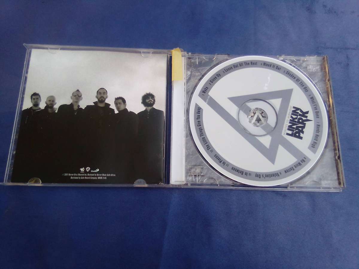 CD.  Linkin Park.  Minutes to Midnight.
