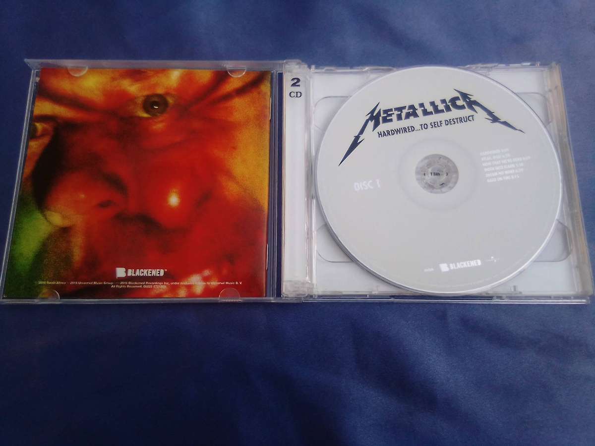 CD. Metallica. 2 CD Set   Hardwired to self-destruct.
