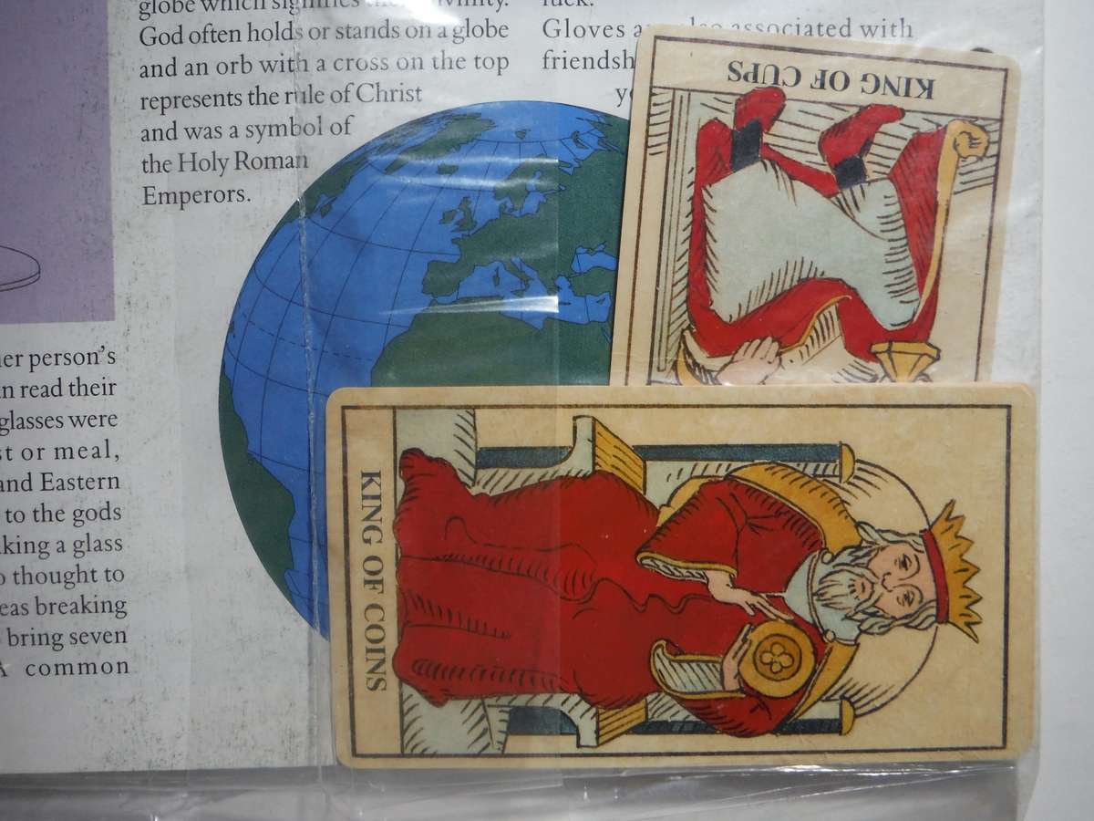 Learn & Understand Astrology : Issues 1-17 and Issues 31-34 with Binder