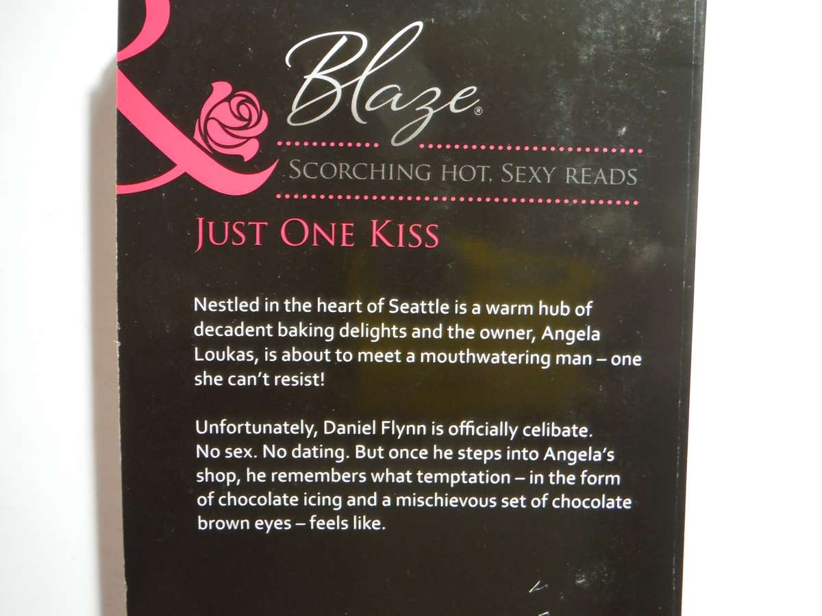 Mills & Boon : Just One Kiss - Paperback - Isabel Sharpe