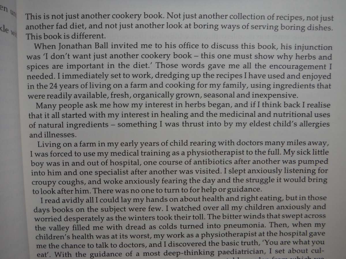 Herbs & Spices Cookbook - Softcover - Margaret Roberts