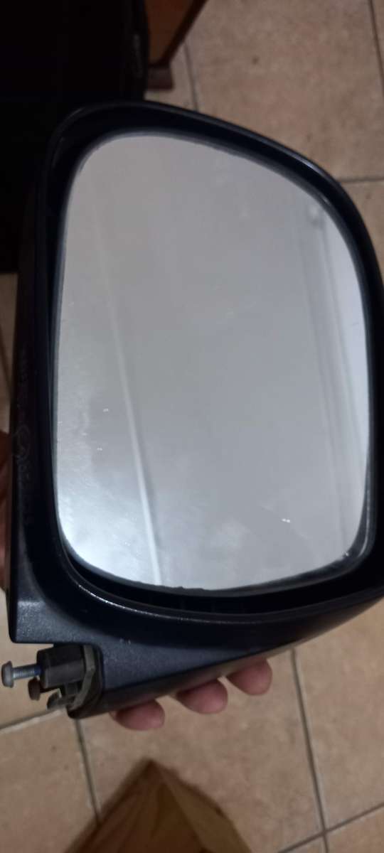 OEM Toyota Hilux D4D 2008 Left (passenger) side mirror