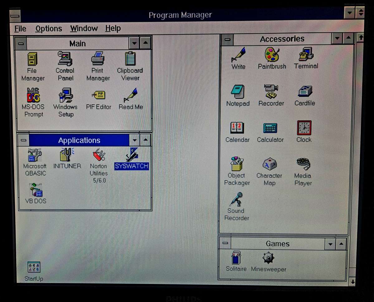 Vintage Desktop Computer- Tatung 386SX 1988
