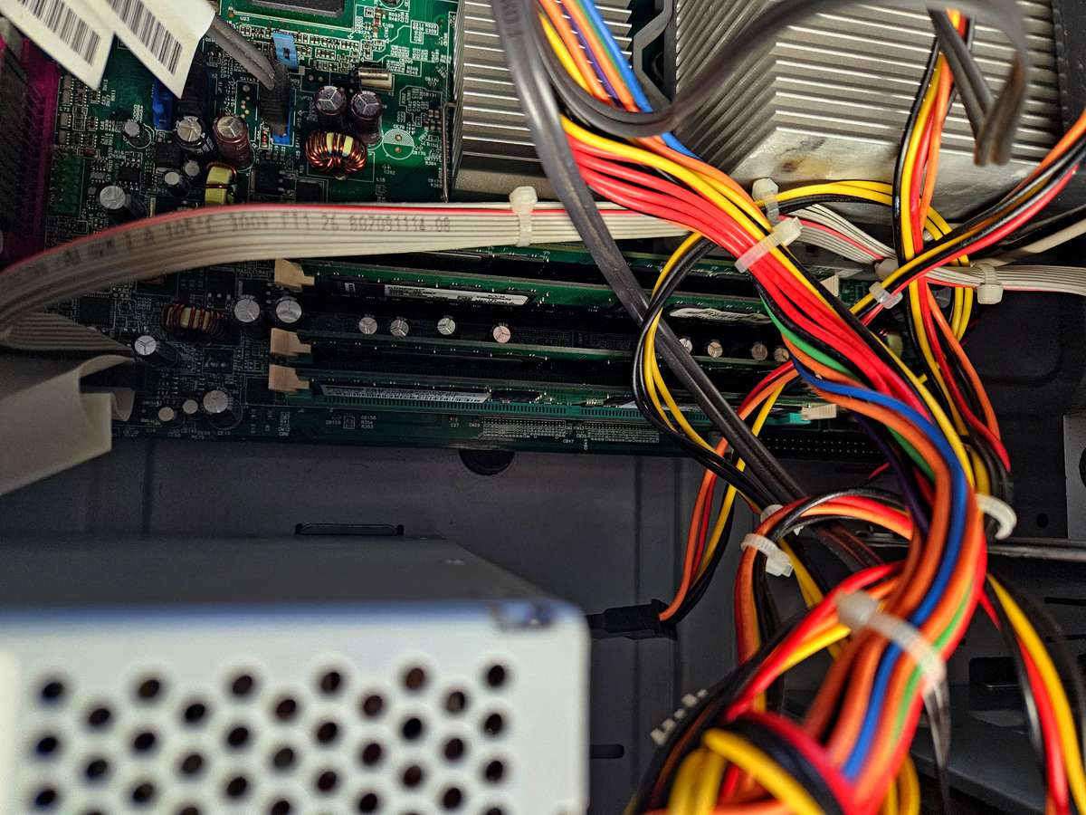 Lenovo ThinkCentre Desktop PC. Dualcore-6Gb-250Gb-Win10