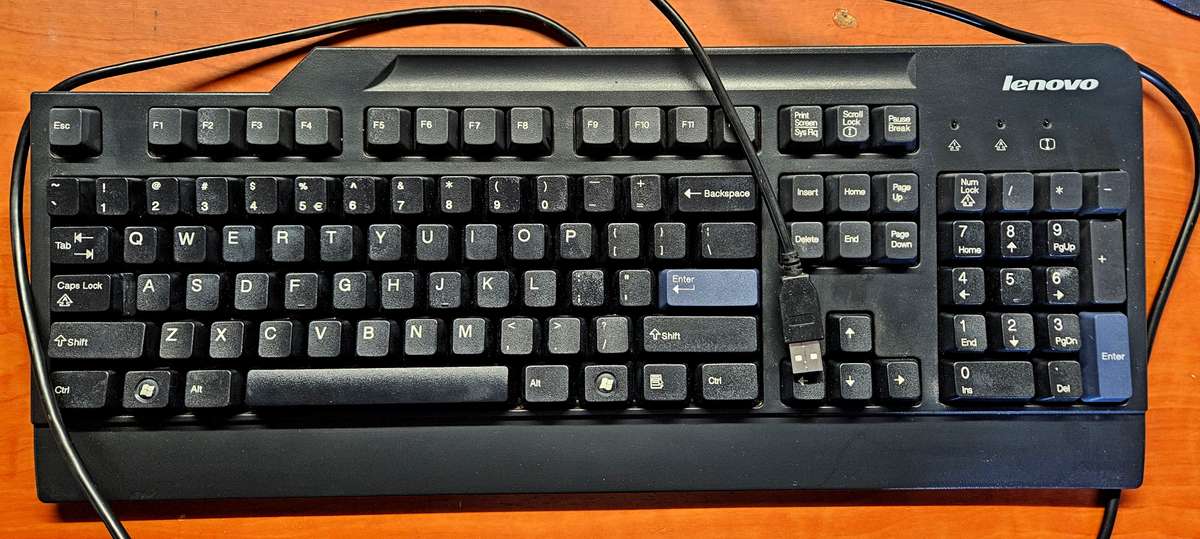 Lenovo ThinkCentre Desktop PC. Dualcore-6Gb-250Gb-Win10