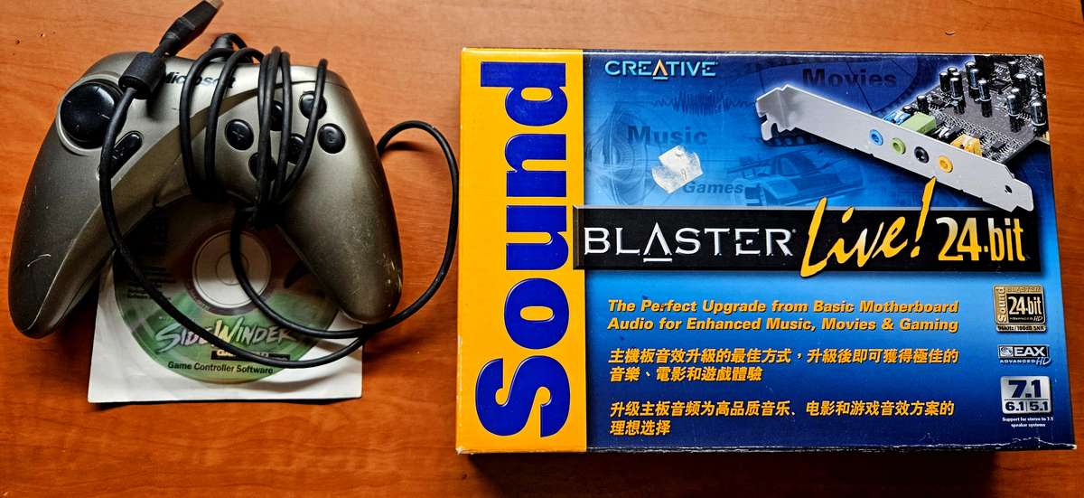 Vintage Pentium 4 Windows 98 PC (2004) With many extras.