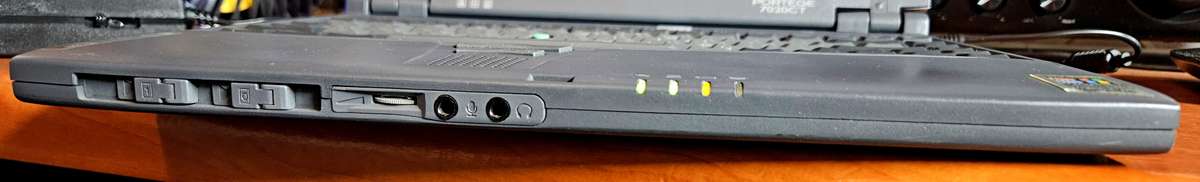 Vintage Pentium II Windows 98 latop. Toshiba Portege 7020CT