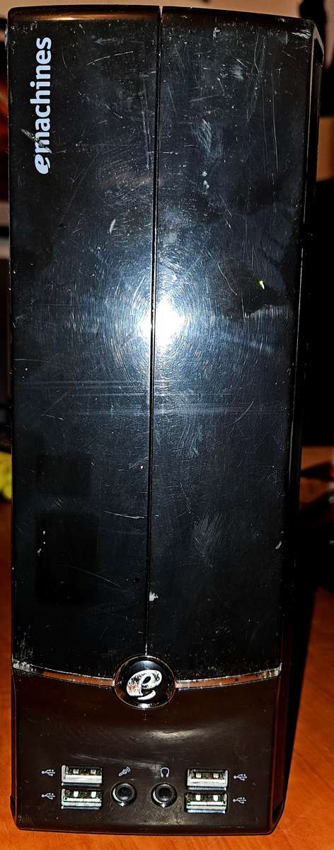 Mini Desktop PC. Core2 Duo - 2Gb RAM - 500Gb HDD