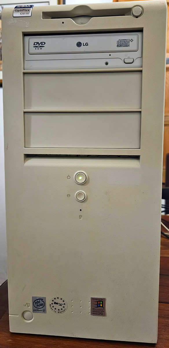 Dell Pentium III Desktop PC (2000) with many extras.