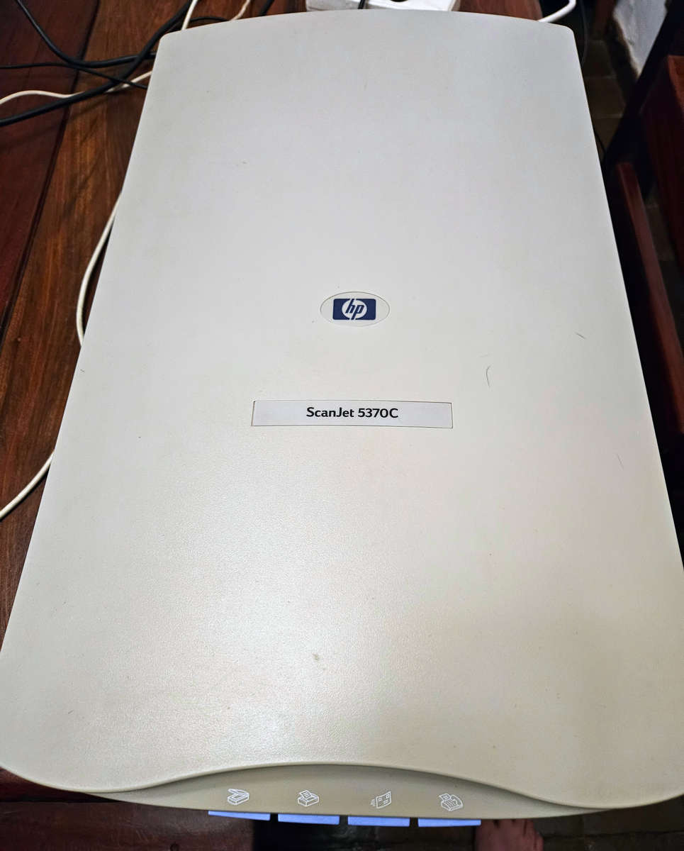 Dell Pentium III Desktop PC (2000) with many extras.