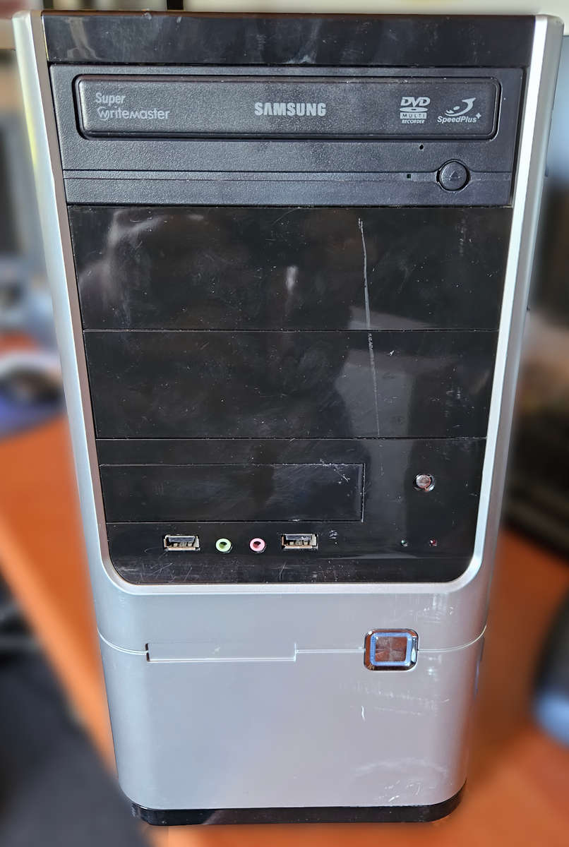 Windows 10 Desktop PC.  2.9Ghz Dualcore-4Gb RAM-120Gb SSD