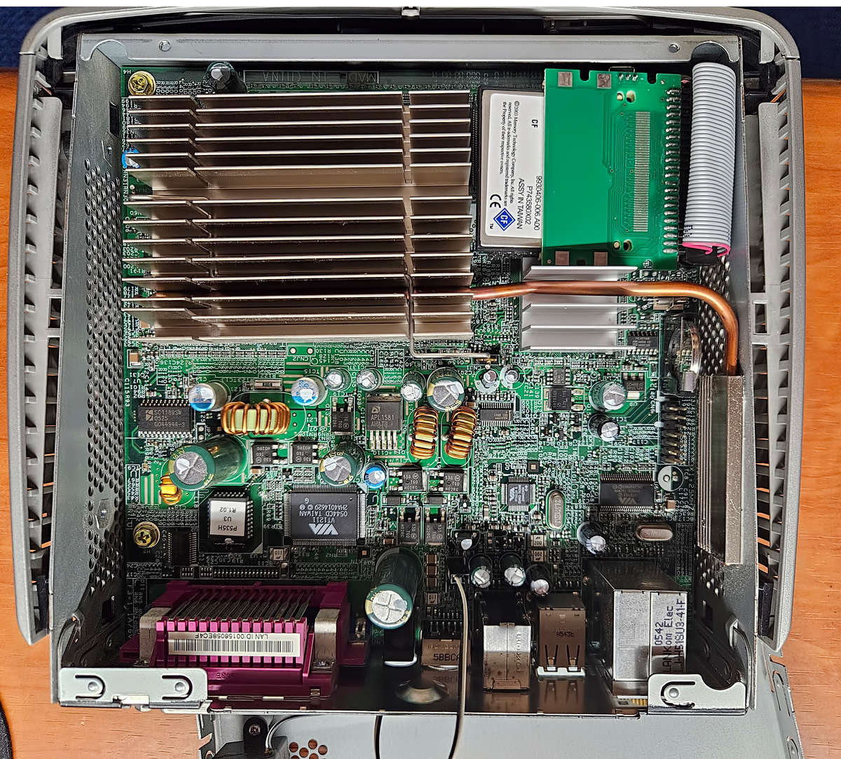 HP 5520 Mini Windows 98 Desktop PC