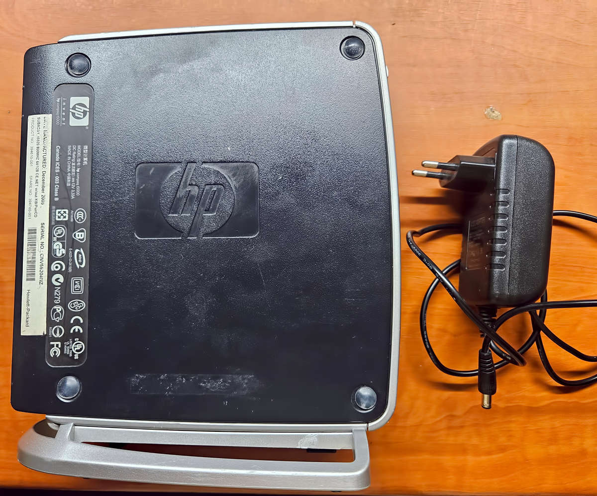 HP 5520 Mini Windows 98 Desktop PC