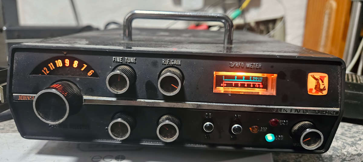 Johnson Viking 352 CB Radio
