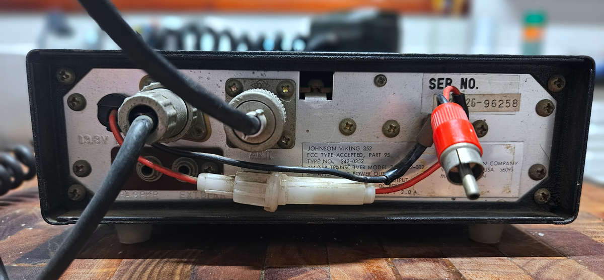 Johnson Viking 352 CB Radio