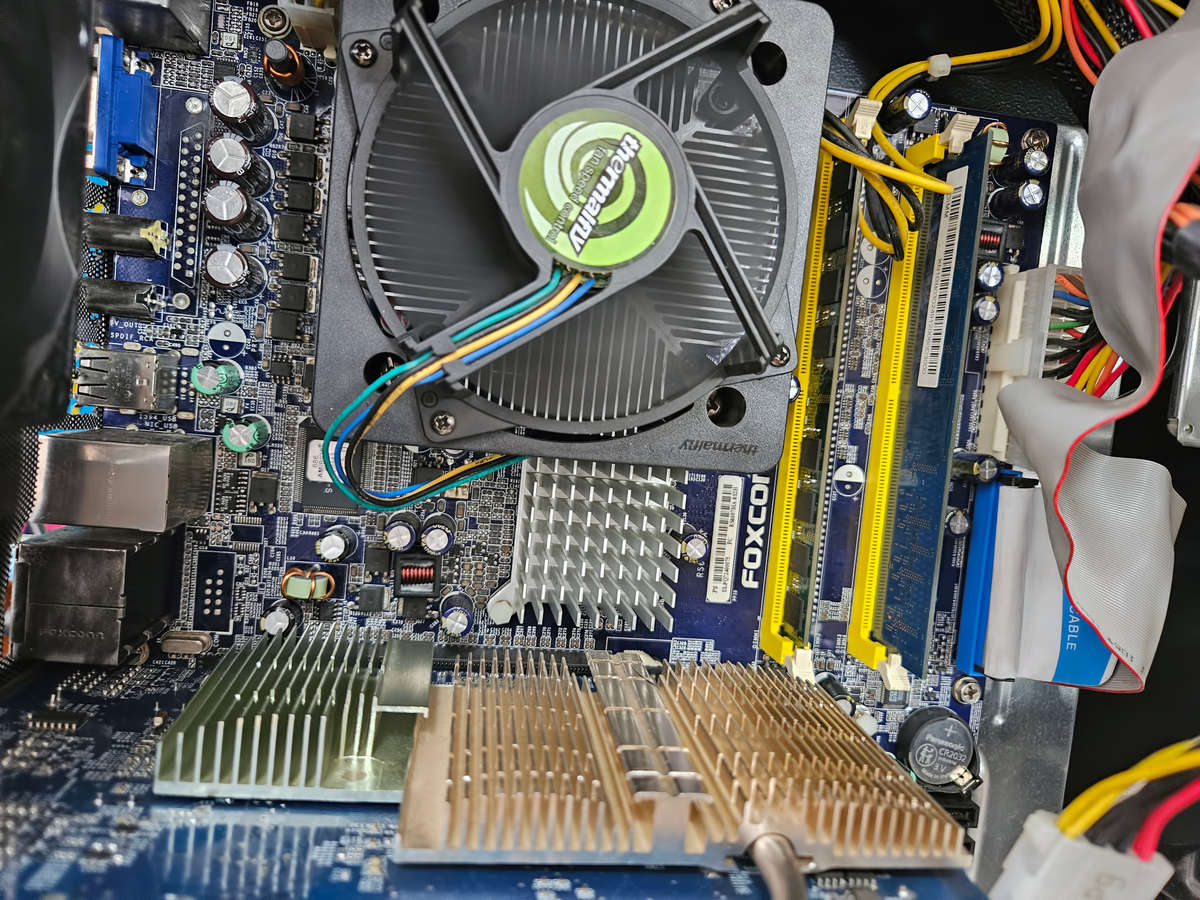 XP Gaming PC with extras