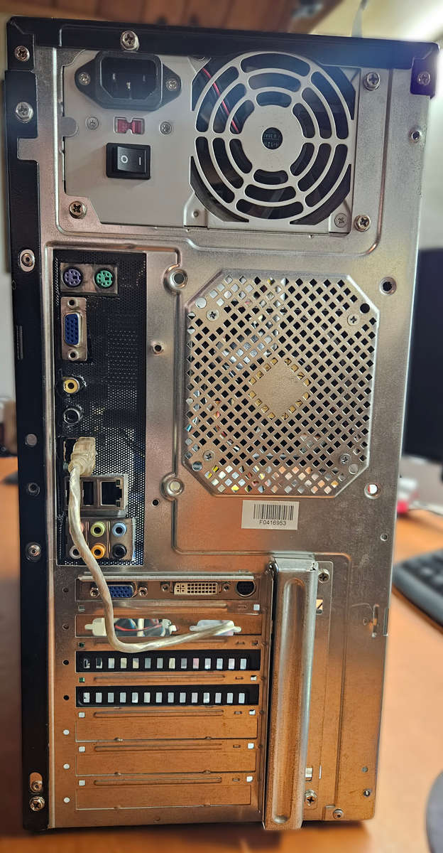 XP Gaming PC with extras