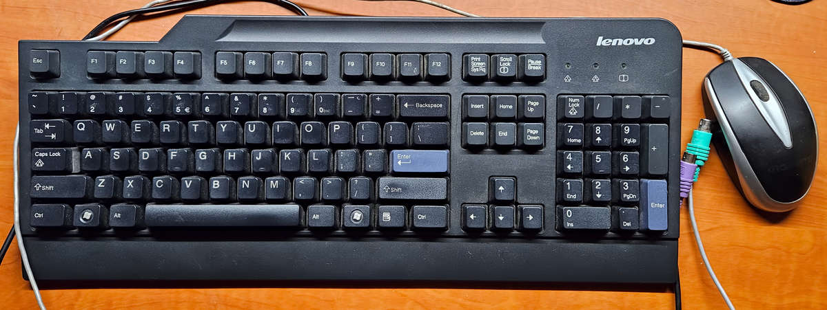 XP Gaming PC with extras