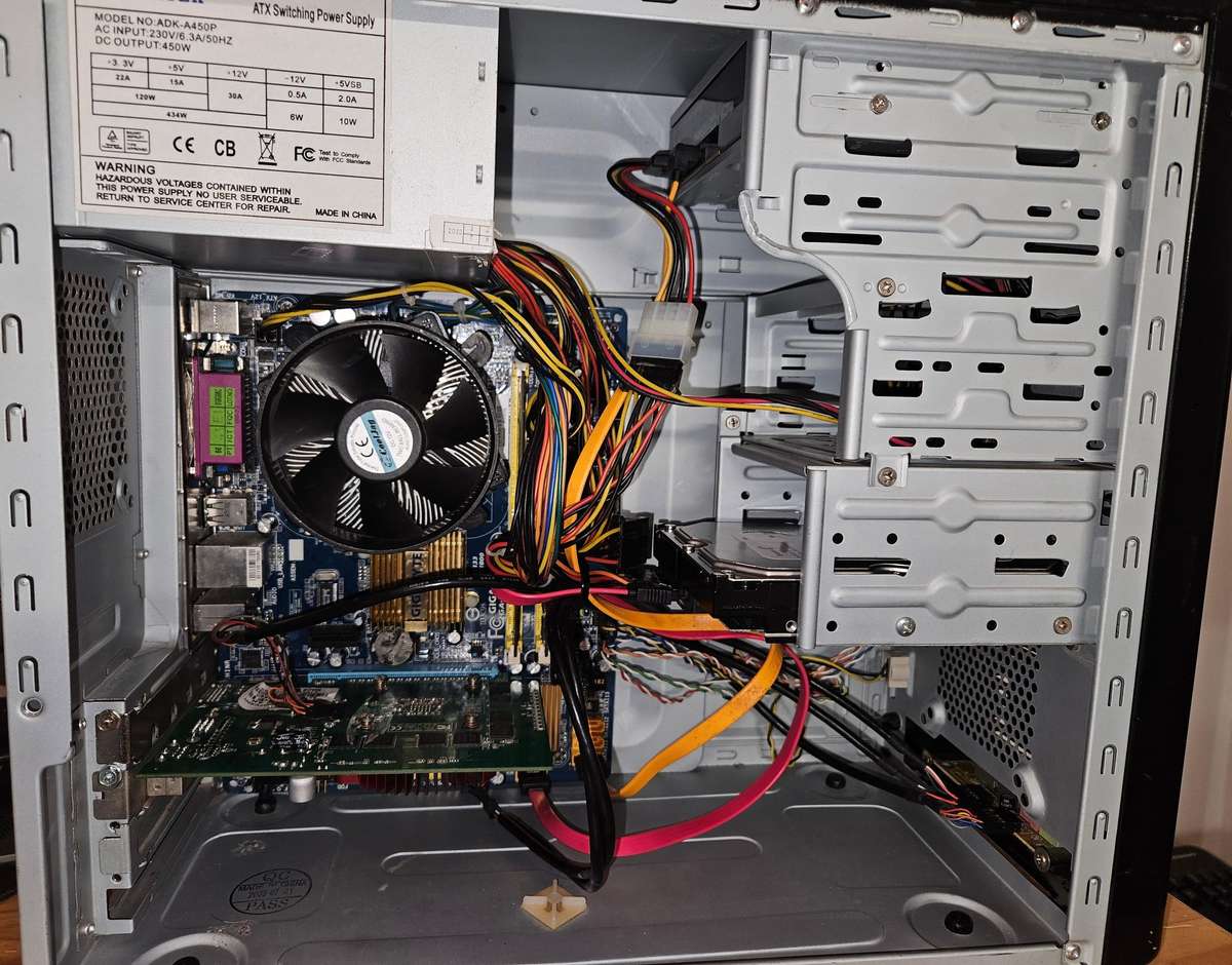 XP Gaming PC 2.2Ghz CPU - 2Gb RAM - 250Gb HDD -GeForce 950GT