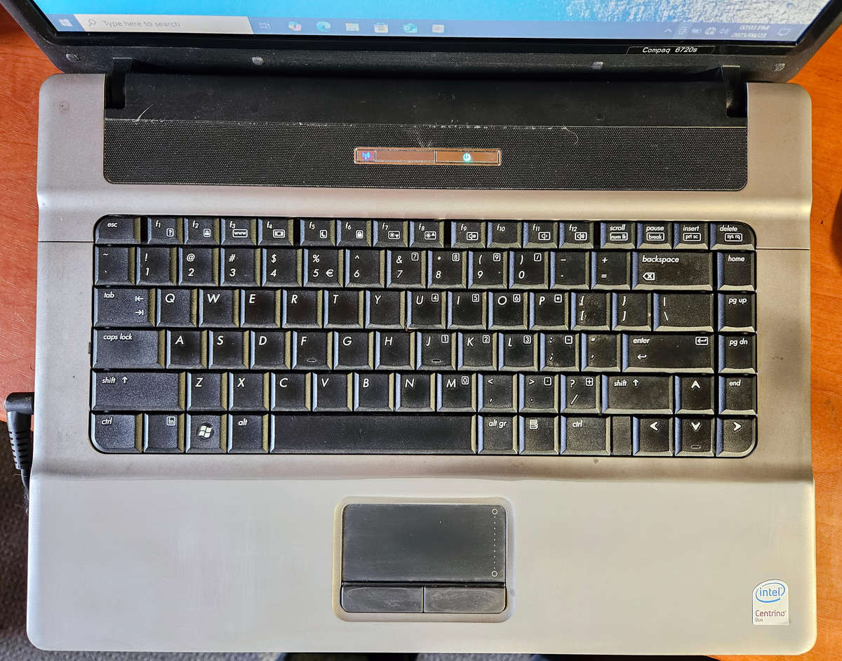 HP Compaq 6720S Laptop Computer