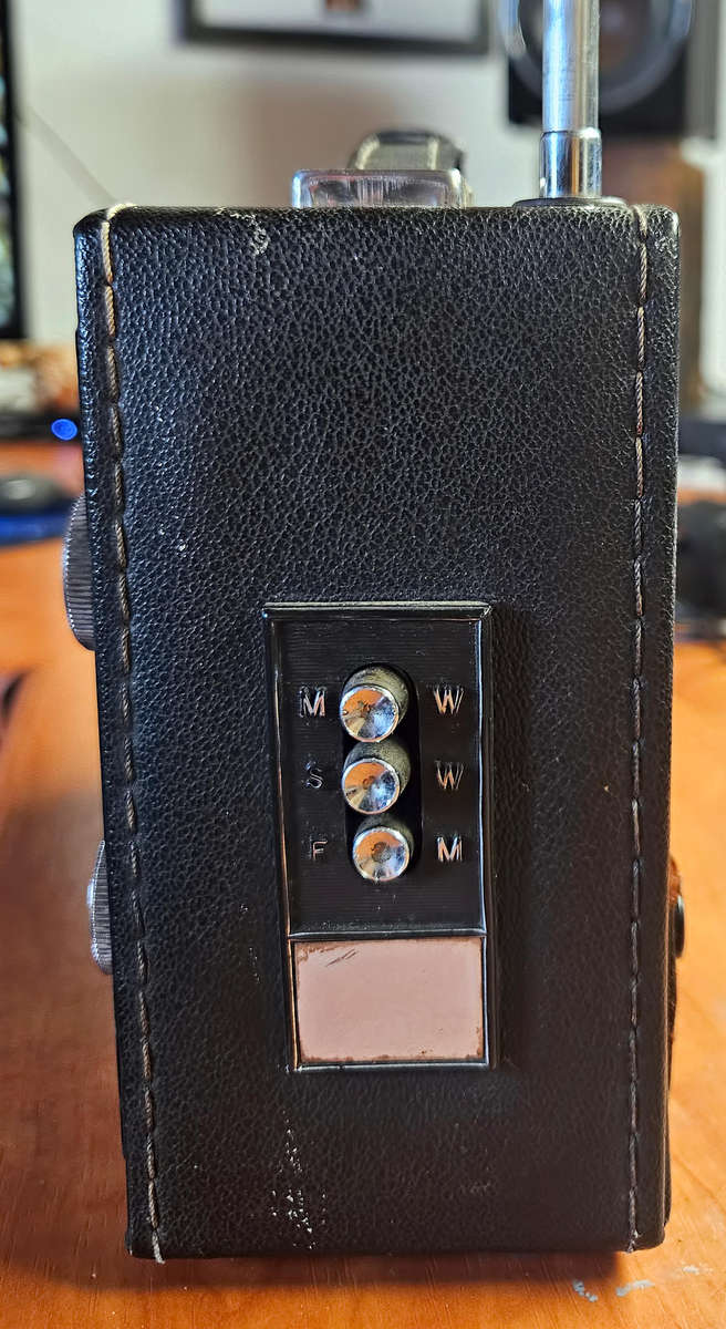 Vintage Transistor Radio 1967 - Pilot 3 Band