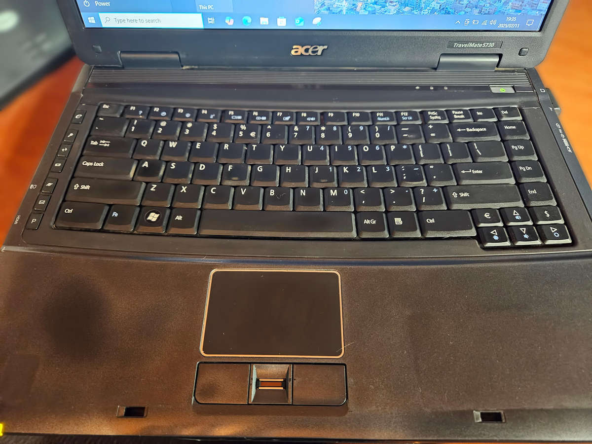 Acer TM 5730 Laptop