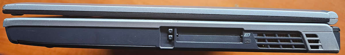 Fujitsu Siemens Lifebook E8020  Windows XP Laptop - ATi graphics (2005)