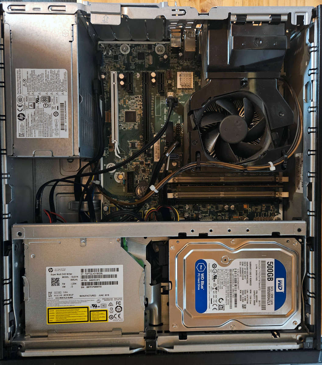 HP Elite Desk 705 G3 SFF - Dell Monitor - 8Gb RAM - 500Gb HDD - KB & Mouse