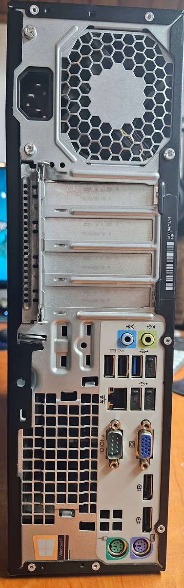 HP Elite Desk 705 G3 SFF - Dell Monitor - 8Gb RAM - 500Gb HDD - KB & Mouse